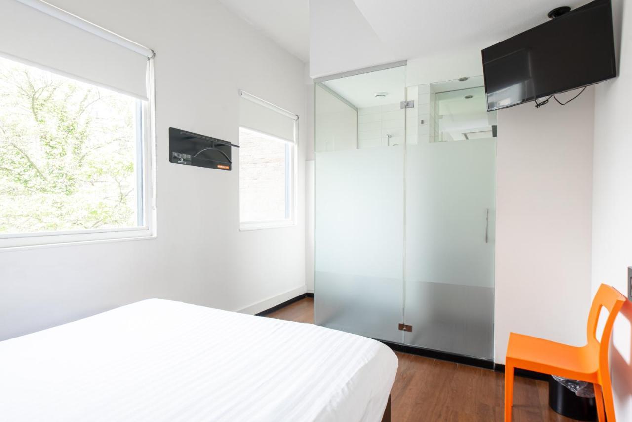 Easyhotel Amsterdam City Centre South Zewnętrze zdjęcie